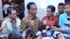 Presiden Joko Widodo memberikan keterangan kepada media di Istana Negara, Jakarta Selasa 26/4 (foto courtesy: Biro Setpres RI).