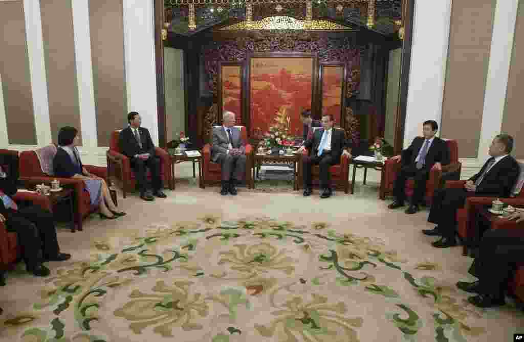 中国总理李克强在北京中南海紫光阁会见出席“一带一路”知识产权高级别会议的世界知识产权组织总干事高锐(2018年8月28日)。