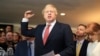 Boris Džonson sa glasačima na severu Engleske koji su tradicionalno glasali za laburiste
