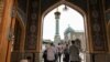 کرونا در ایران؛ پرشدن ظرفیت بیمارستان‌ها و دعوت به برپایی مراسم مذهبی