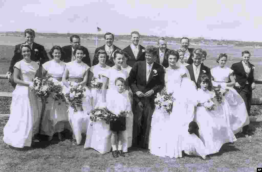 Con və Jaklin Kennedinin toy mərasimi, 12 sentyabr 1953.