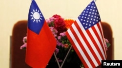 台湾与美国国旗