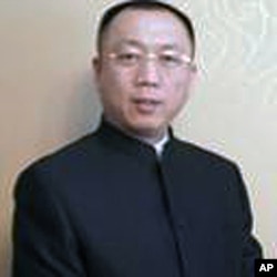 律师李庄资料照