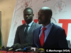 Nelson Chamisa, Zimbabwe’s opposition leader, talking to reporters in Harare, Aug. 20, 2018.