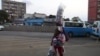 Zungueira em Luanda, Angola