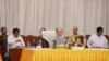 နိုင်ငံရေးပါတီတွေက ကိုယ်စားလှယ်ပေါင်း ၁၀၀ ကျော်နဲ့ သမ္မတဦးသိန်းစိန် တွေ့ဆုံစဉ်။ (ဓာတ်ပုံ- MOI Webportal Myanmar's post)