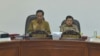 Presiden Joko Widodo dan Wakil Presiden Jusuf Kalla memimpin rapat terbatas di Kantor Presiden Jakarta. (Foto: Biro Pers Kepresidenan)