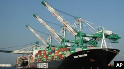 Navio porta-contentores