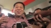 Mantan Ketua DPR Setya Novanto usai menjalani pemeriksaan di Kejaksaan Agung, Jakarta, 4 Februari 2016 (Foto: VOA/Andylala)