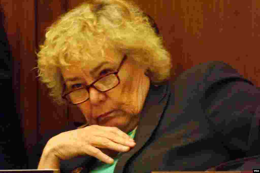 La legisladora Zoe Lofgren defendió tenazmente a los inmigrantes indocumentados durante la sesión del martes en el Comité Judicial del Congreso.