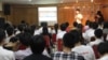 學民思潮舉行中學生“公民教室”宣講公民抗爭 (美國之音海彥拍攝) 