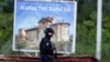 Kosovski policajac u Banjskoj posle incidenta u septembru 2023. (Foto: REUTERS/Ognen Teofilovski)