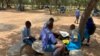 Vana vechikoro kuChitungwiza, Zimbabwe, (Columbus Mavhunga/VOA) 