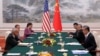 资料照：美国新任气候总统特使约翰·波德斯塔（John Podesta）与中国外长王毅在北京人大会堂举行会谈。（2024年9月6日）