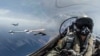 2019年5月22日台湾海空联合操演，F-16战机发射响尾蛇导弹，射击模拟目标。(台湾国防部军闻社提供）