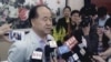 莫言获得诺贝尔文学奖之后2012年10月11号在家乡山东高密对记者说话