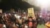 十多万港人参加维园六四烛光悼念集会 （美国之音图片/海彦拍摄 2017年6月4日）