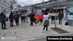  Manifestação de doentes angolanos em Portugal