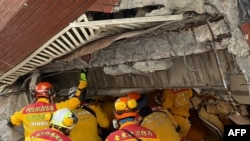 Potraga za preživjelima zemljotresa na Tajvanu (Foto: Handout / TAIWAN'S NATIONAL FIRE AGENCY / AFP)