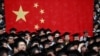上海复旦大学毕业生在毕业典礼上（资料照：2013年6月28日）