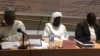 De gauche à droite, Abdoulaye Sabre Fadoul président du comité des réformes, Ali Kolotou Tchaïmi, vice-président du comité technique et Nadji Madou, coordonateur des sous-comités technique, à N'Djamena, le 22 septembre 2017. (VOA/André Kodmadjinga