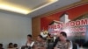 Kapolri Jenderal Badrodin Haiti menjelaskan perkembangan penanganan teror jalan Thamrin di Mabes Polri Sabtu 17 Januari 2016. (VOA/Andylala)