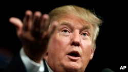 El aviso radial donde critica directamente la postura del precandidato Donald Trump saldrá al aire durante dos semanas a través de las radios hispanas.