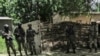 Des forces de sécurité camerounaises dans l'Extrême-Nord du Cameroun, dans le village de Kolofata, le 13 septembre 2015.