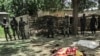 Des forces de sécurité camerounaises dans l'extrême-nord du Cameroun, dans le village de Kolofata, le 13 septembre 2015.