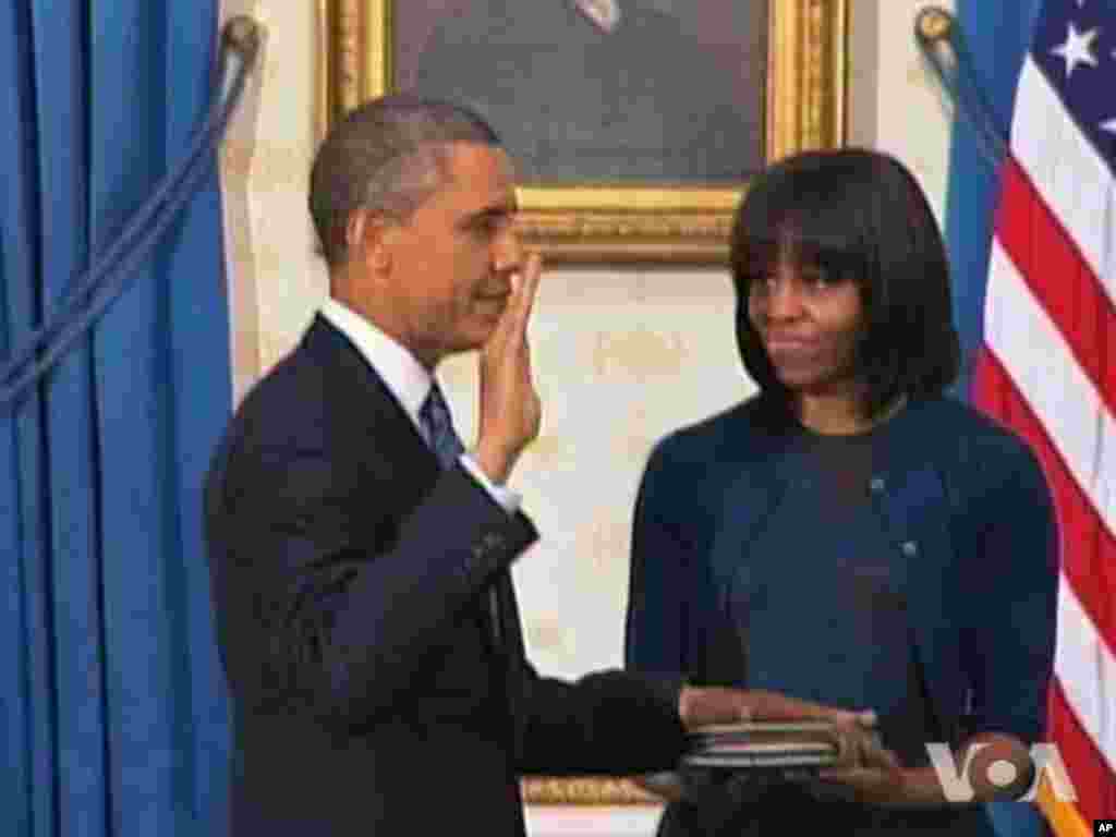 Prezident Barak Obama və birinci xanım Mişel Obama Ağ Evdə andiçmə mərasimi zamanı