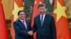 越南总理范明政2023年6月27日在北京与中国国家主席习近平会面。（美联社）