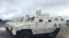 Des véhicules sur le tarmac de la base logistique continentale de l’Union africaine, à Douala, Cameroun, 18 septembre 2018. (VOA/Jules Emmanuel Ntap)
