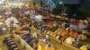 数千香港学生市民在金钟聚会 (美国之音海彦拍摄)