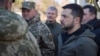Русија се подготвува за Украина. И овде, во Украина, целото внимание треба да биде насочено кон одбраната, на одговорот на терористите за се` што може Украина да направи за да ја преброди зимата и да ги подобри способностите на нашите војници, рече украинскиот претседател